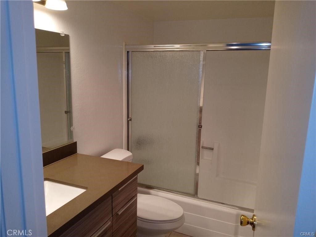 5255 Bellingham Avenue - Photo 12