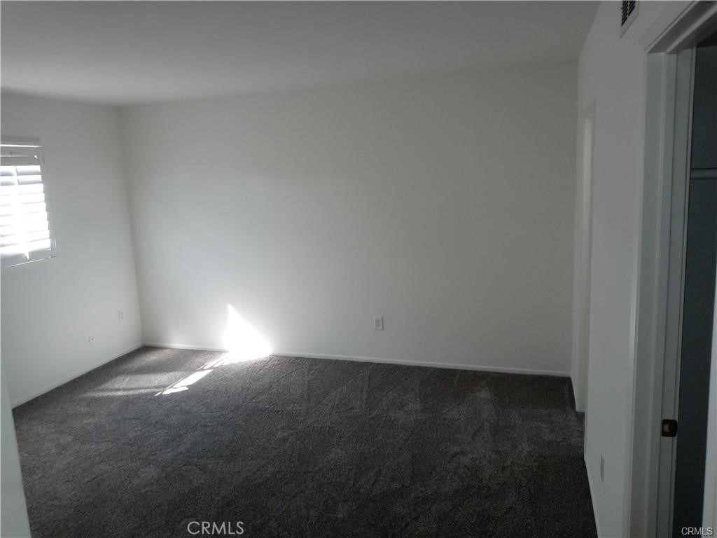 5255 Bellingham Avenue - Photo 7