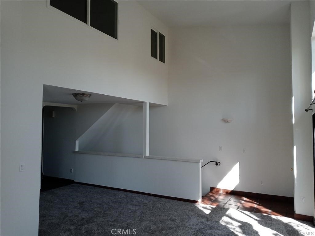 5255 Bellingham Avenue - Photo 4