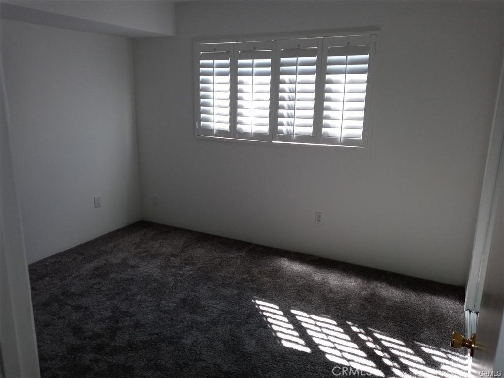 5255 Bellingham Avenue - Photo 11