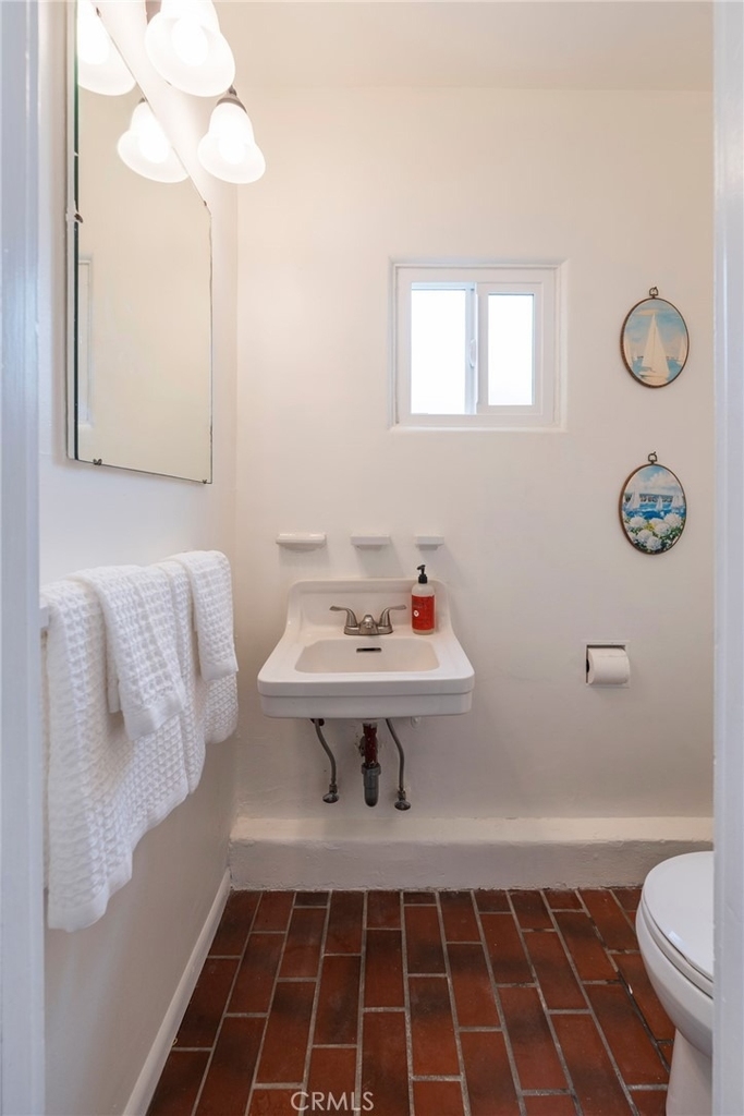 1818 The Strand - Photo 45