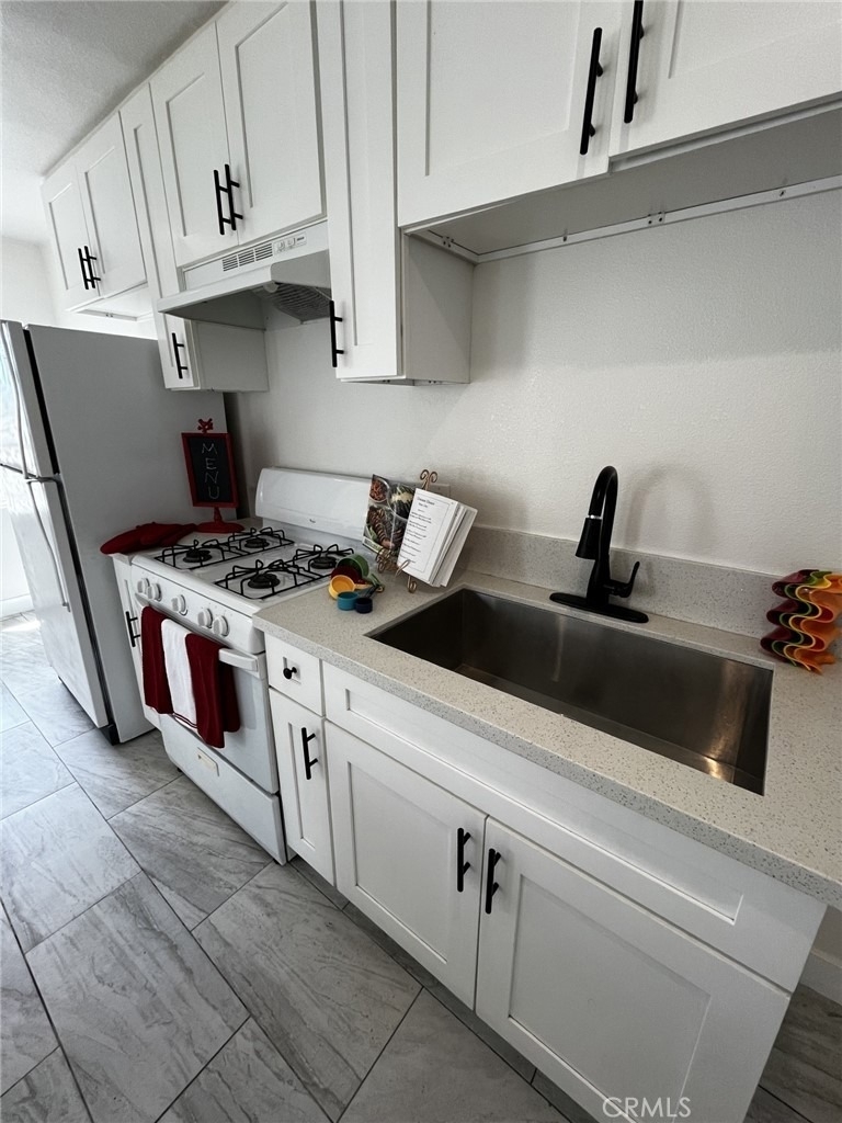 4518 S Normandie Avenue - Photo 7