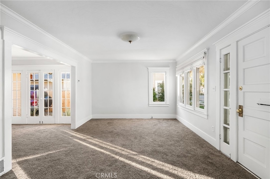 243 N Grand Street - Photo 3