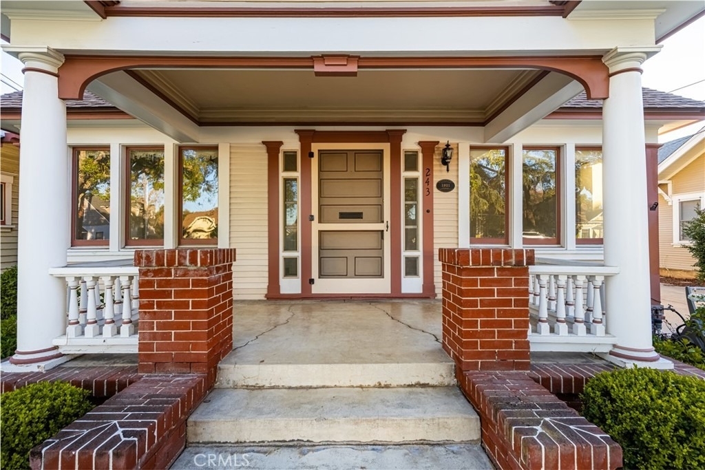 243 N Grand Street - Photo 2