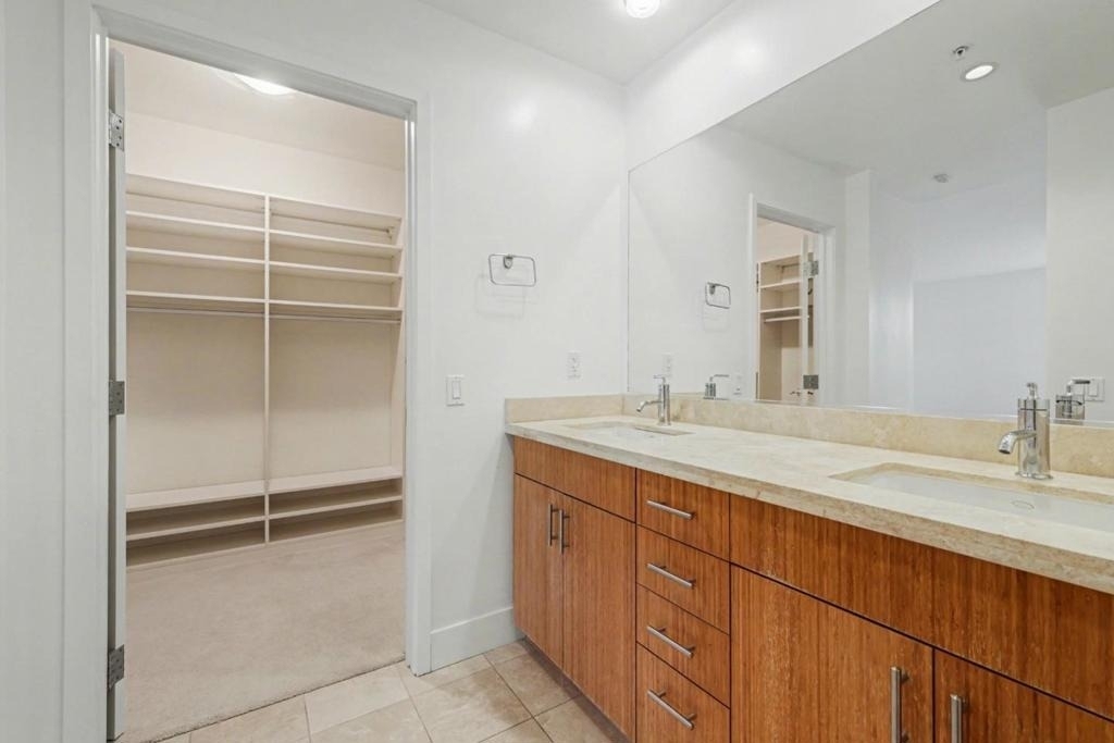 235 Berry Street - Photo 16