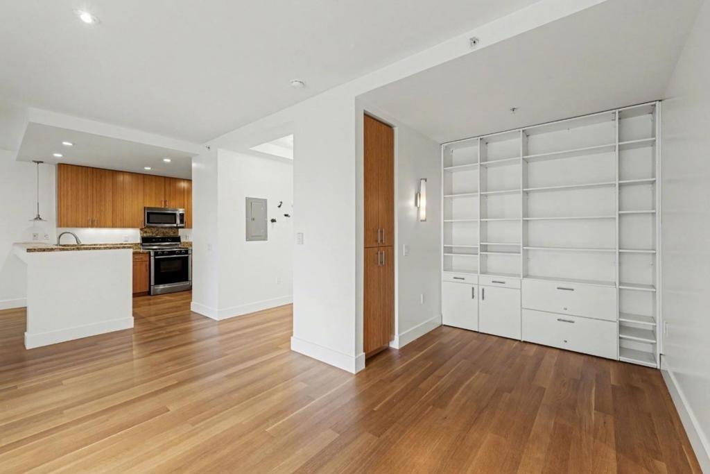 235 Berry Street - Photo 7