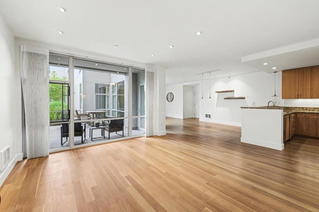 235 Berry Street - Photo 11