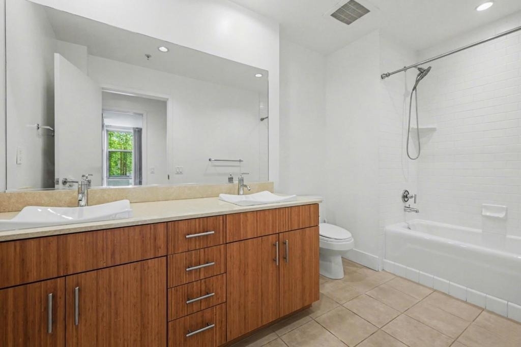 235 Berry Street - Photo 19