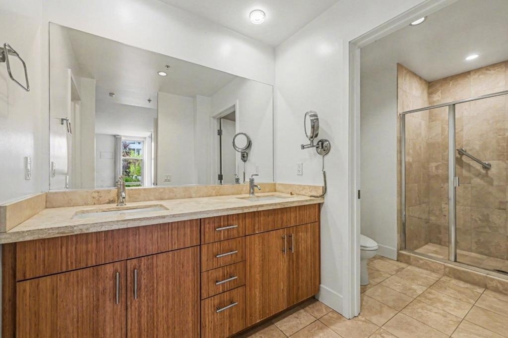 235 Berry Street - Photo 15