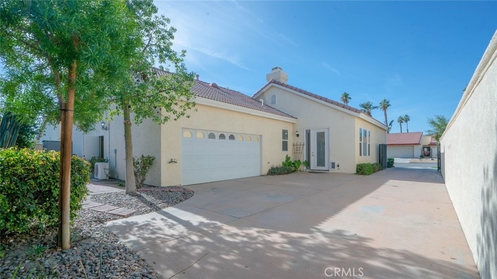49142 Barrymore Street - Photo 3