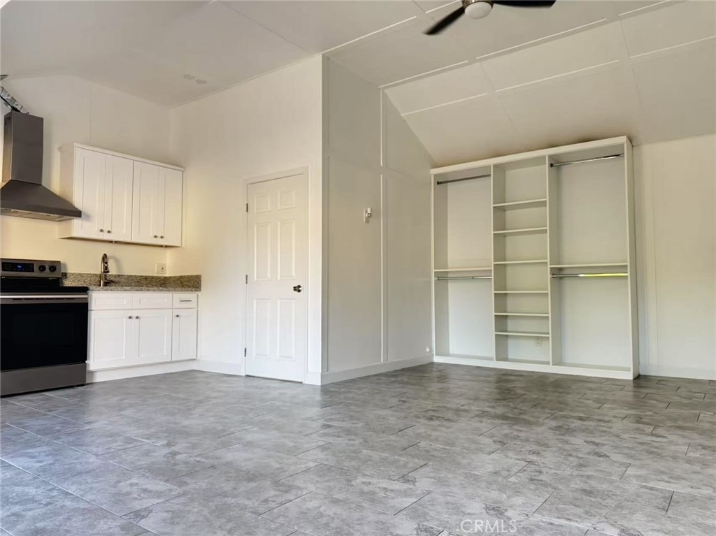 3233 E Cameron Avenue - Photo 3