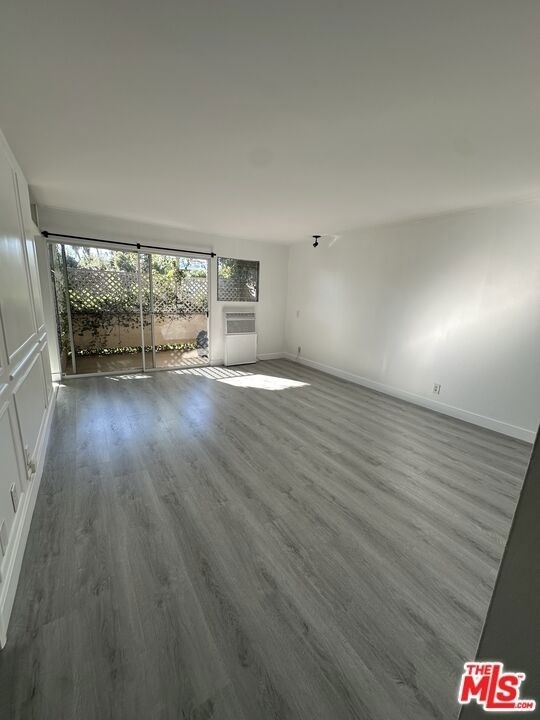 9018 Keith Avenue - Photo 4