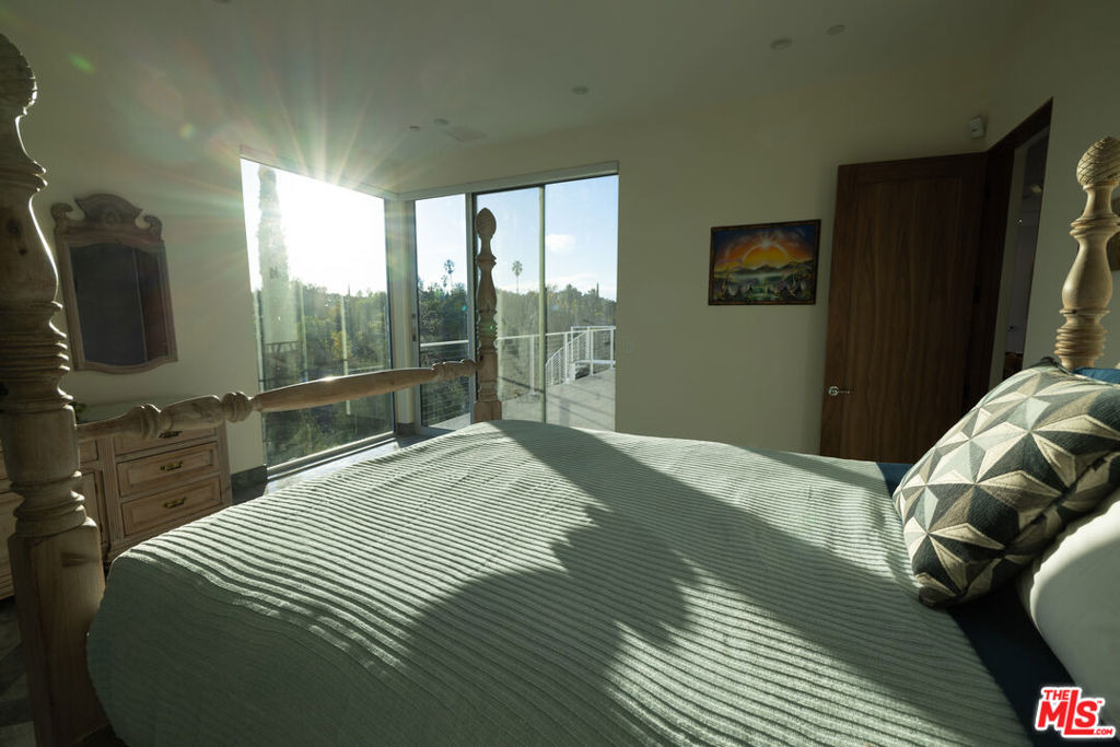 5900 N Winnetka Avenue - Photo 24
