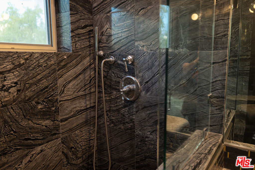 5900 N Winnetka Avenue - Photo 46