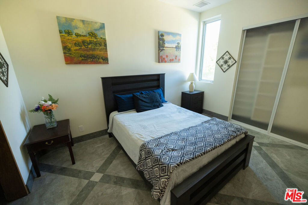 5900 N Winnetka Avenue - Photo 23