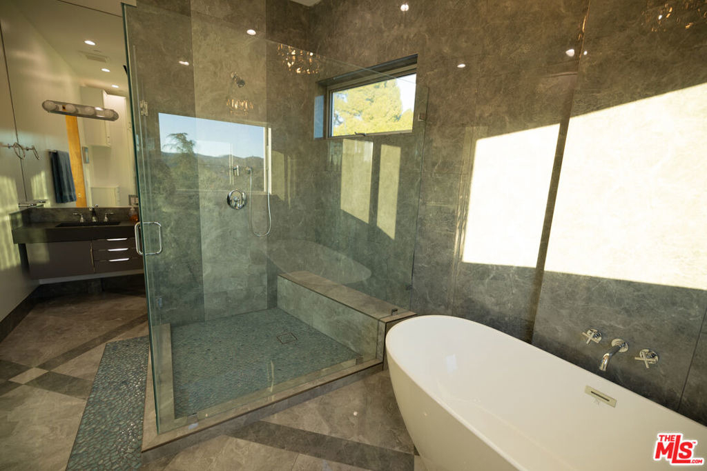 5900 N Winnetka Avenue - Photo 28