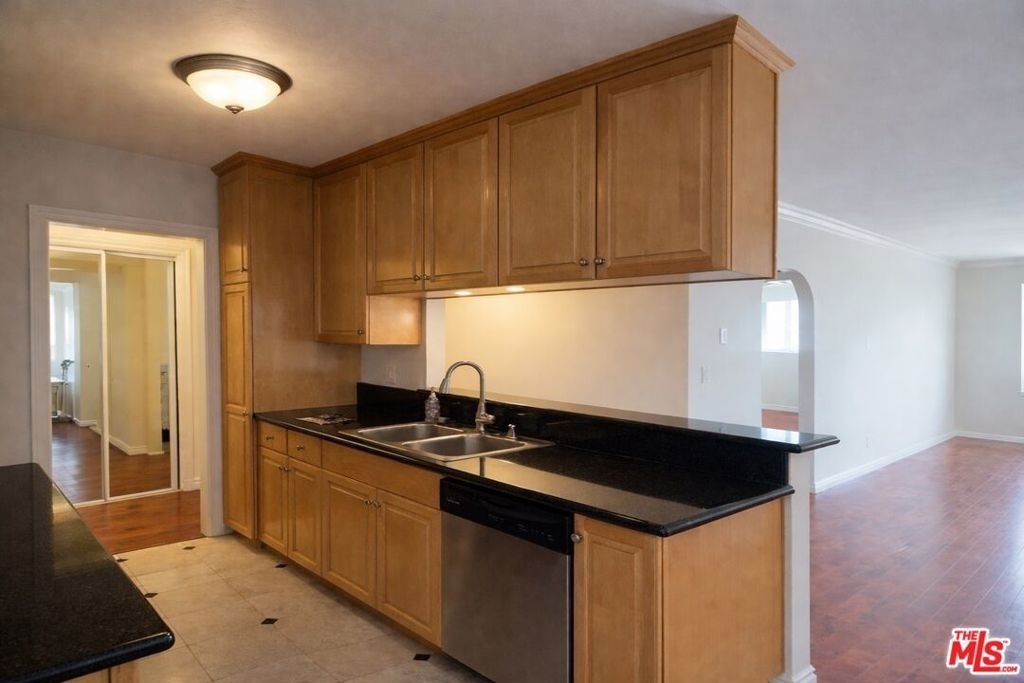 2616 5th Street - Photo 5