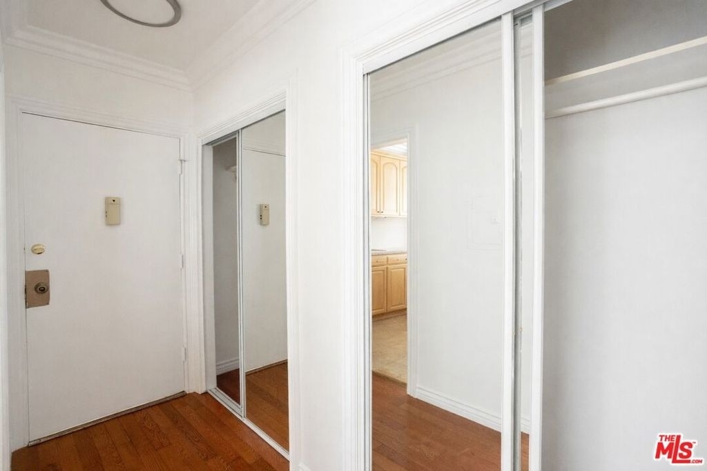 2616 5th Street - Photo 2