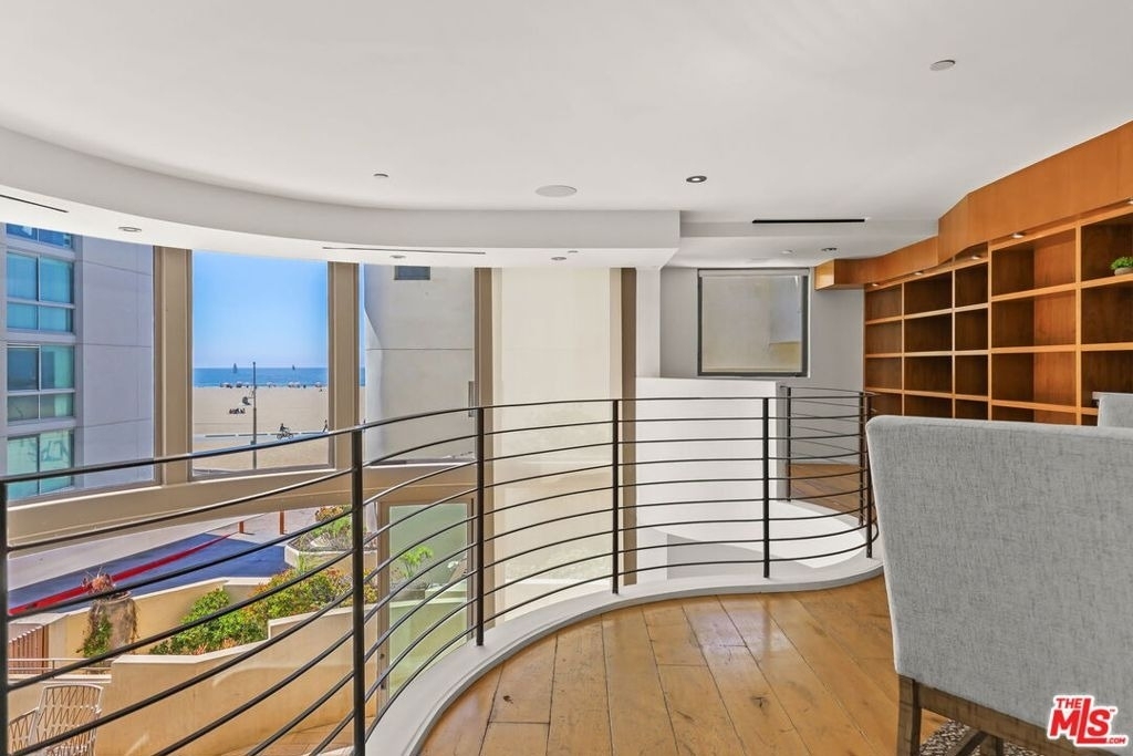 11 Marine Terrace - Photo 29