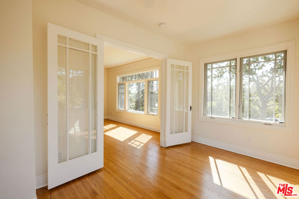 824 Brent Avenue - Photo 8