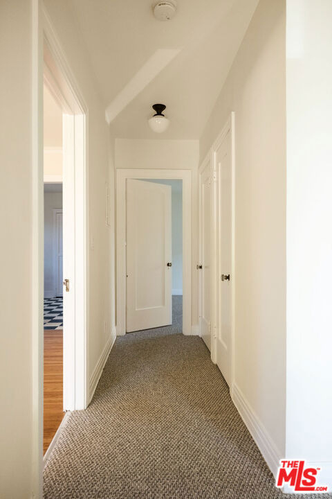 824 Brent Avenue - Photo 3