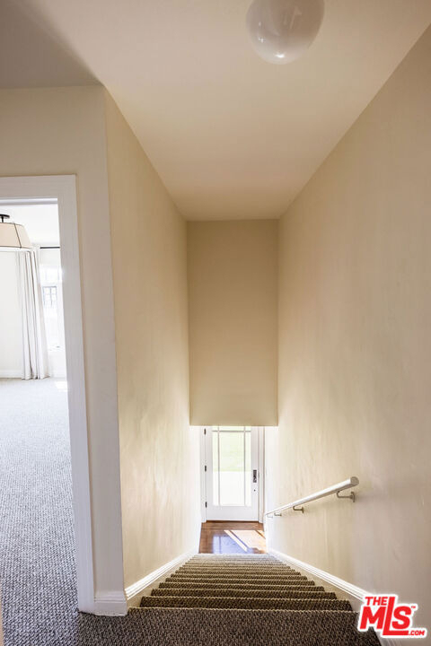 824 Brent Avenue - Photo 2