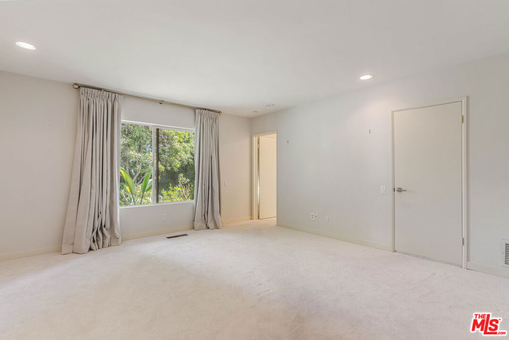 811 N Hillcrest Road - Photo 24