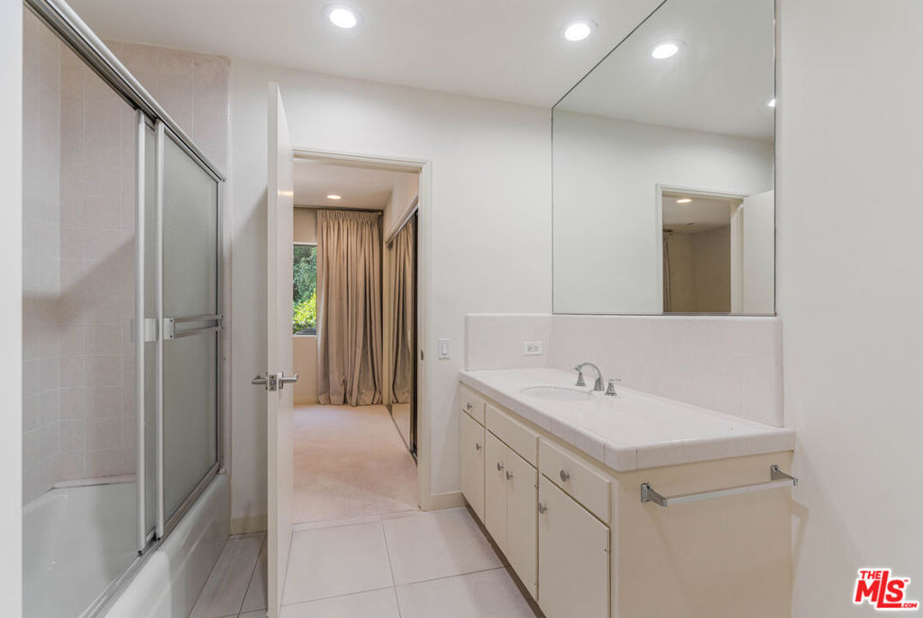 811 N Hillcrest Road - Photo 29