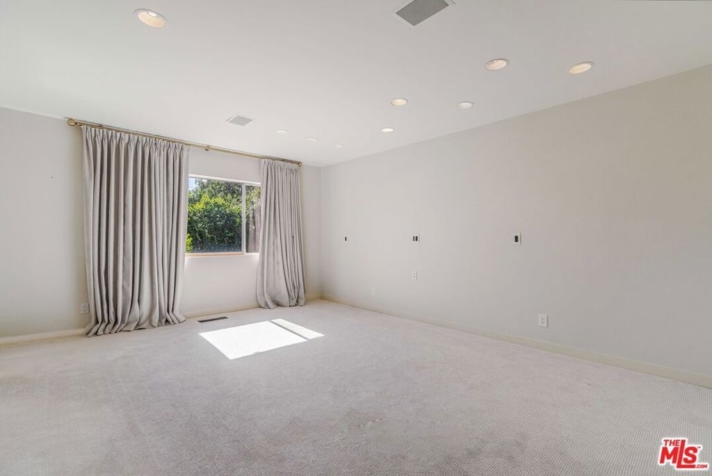 811 N Hillcrest Road - Photo 26