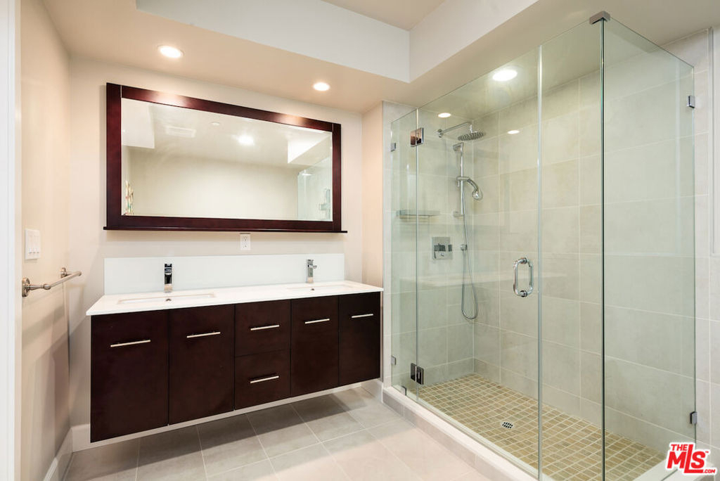 118 S Kenwood Street - Photo 10