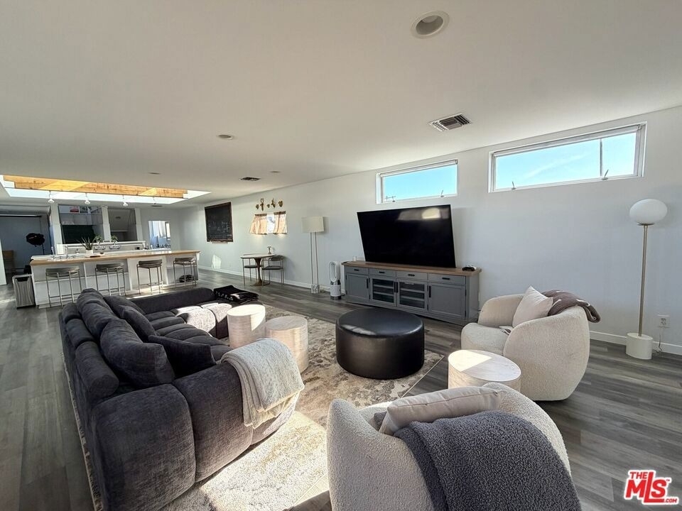 46 Rose Avenue - Photo 9