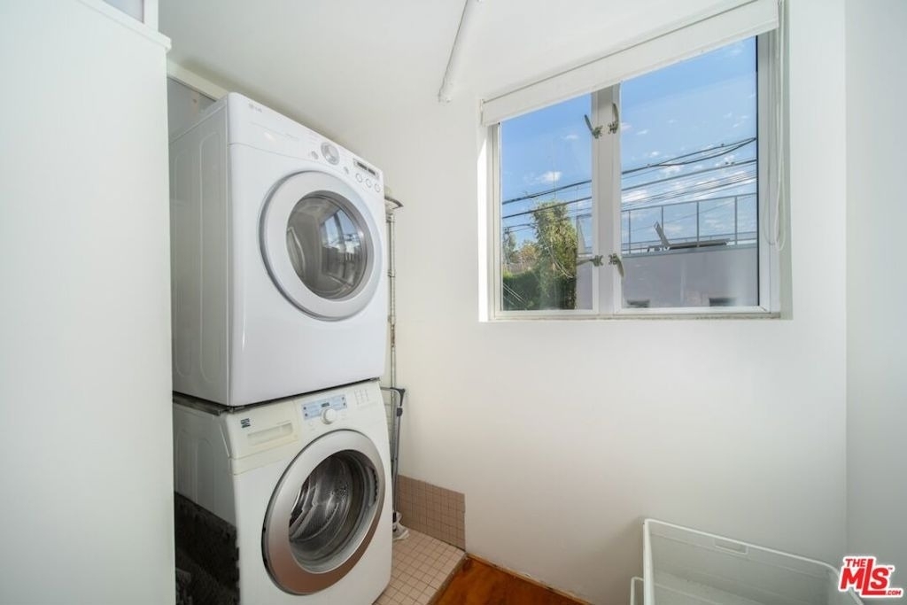 46 Rose Avenue - Photo 39