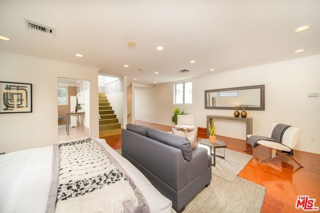 46 Rose Avenue - Photo 34