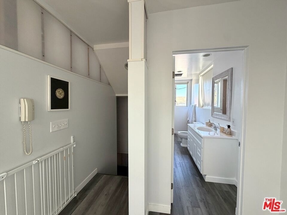 46 Rose Avenue - Photo 28