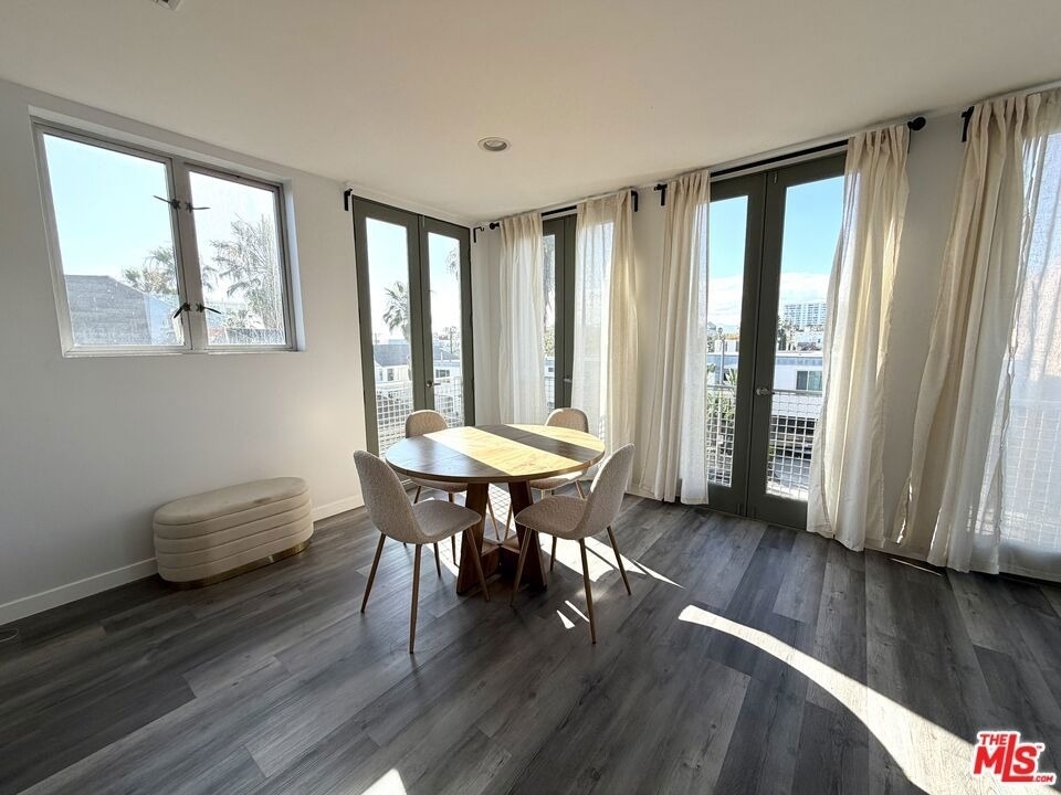 46 Rose Avenue - Photo 17