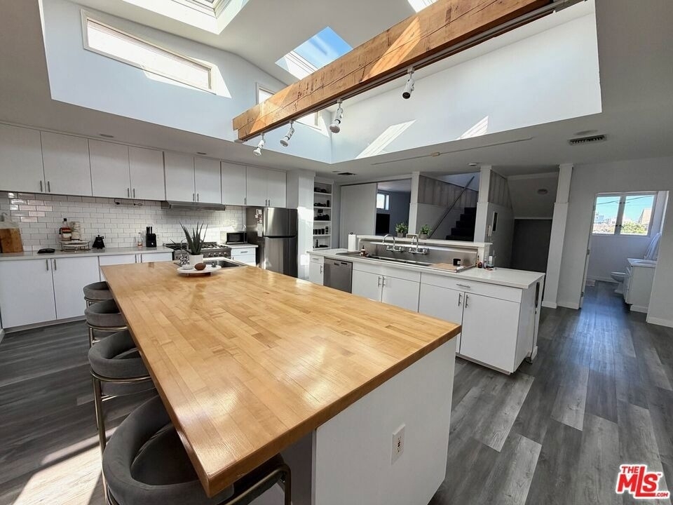 46 Rose Avenue - Photo 22