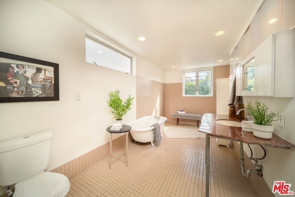 46 Rose Avenue - Photo 35