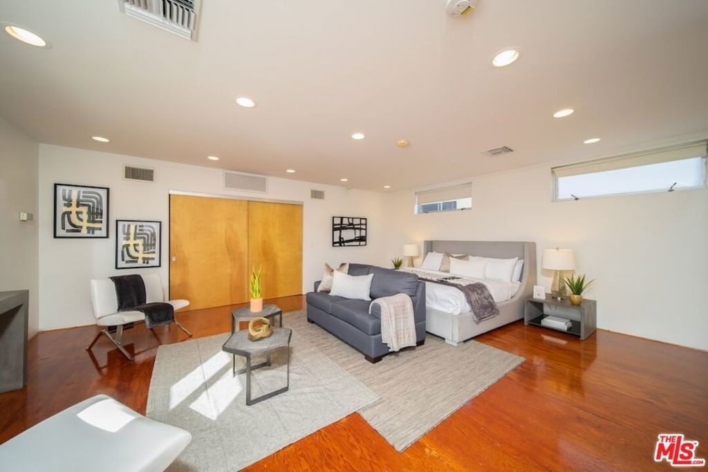 46 Rose Avenue - Photo 32
