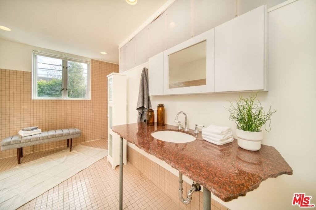 46 Rose Avenue - Photo 36