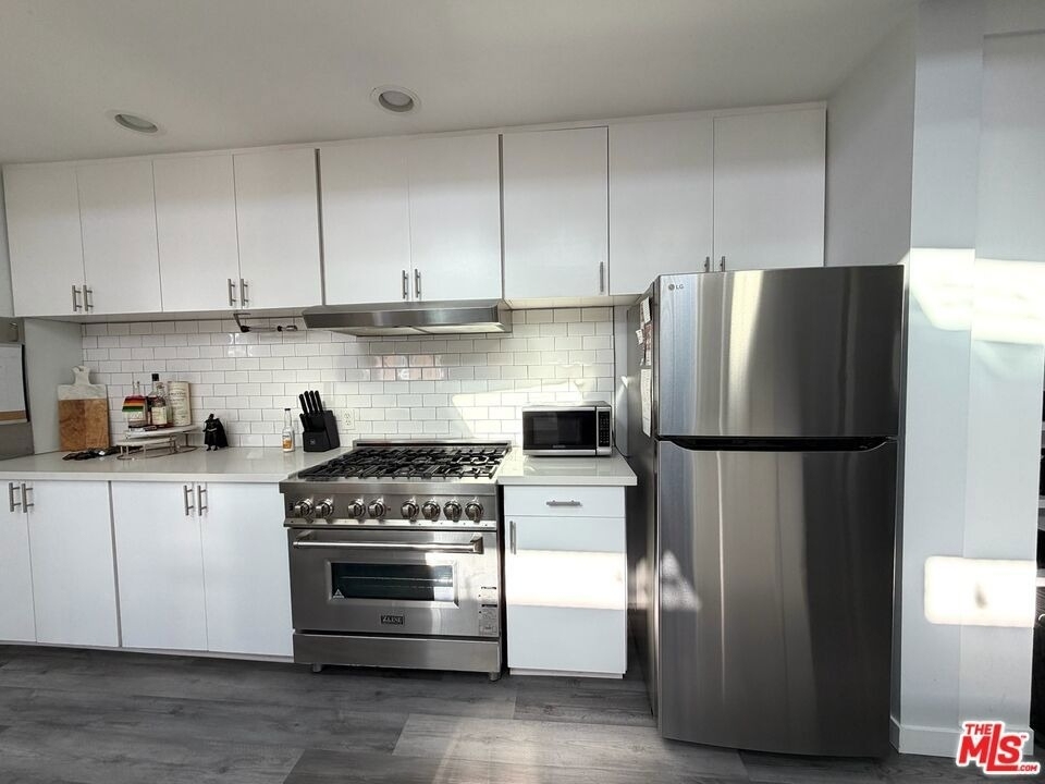 46 Rose Avenue - Photo 24