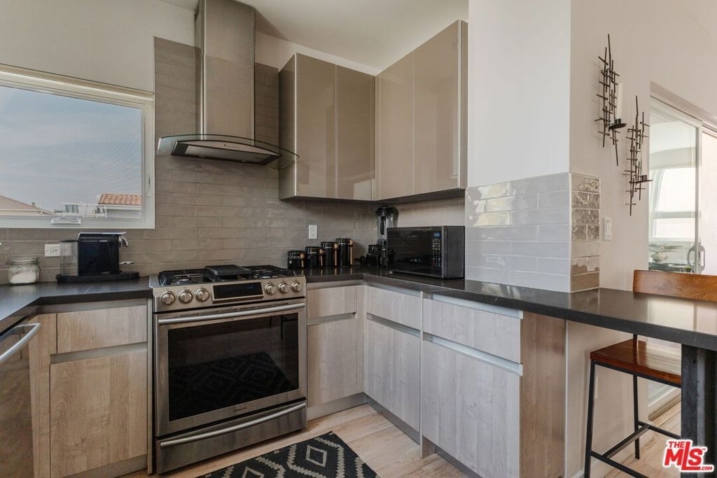 6072 Pickford Street - Photo 18
