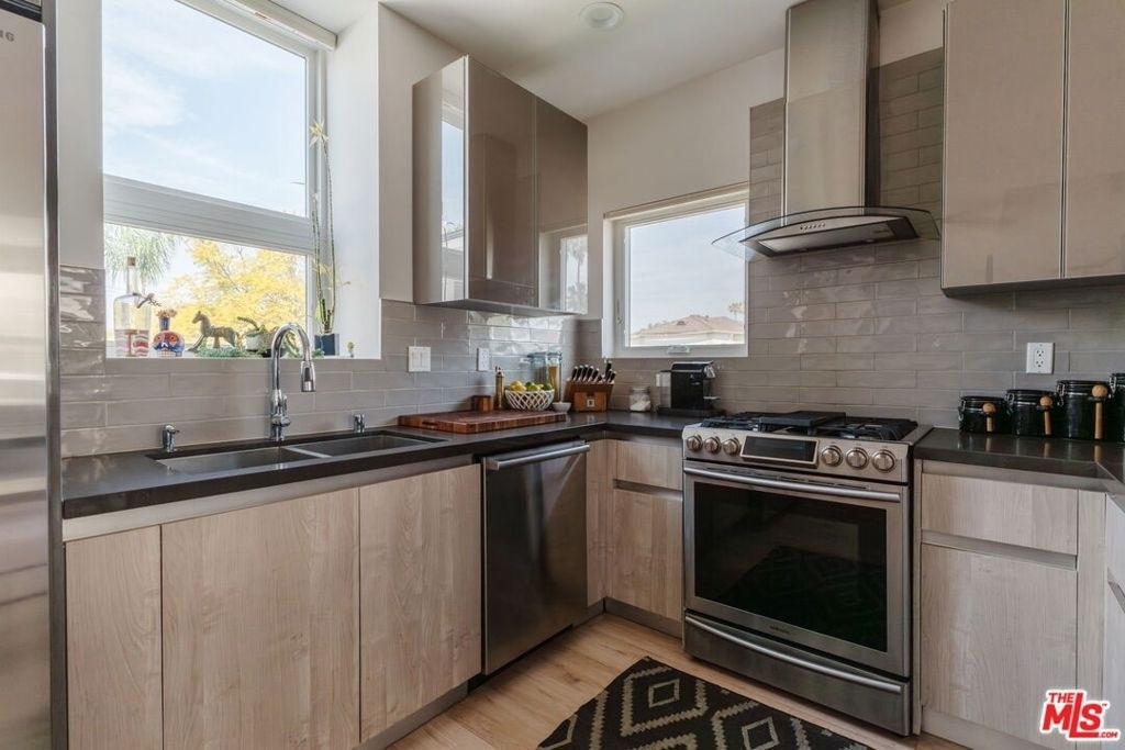 6072 Pickford Street - Photo 17