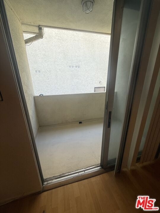 1166 Amherst Avenue - Photo 5
