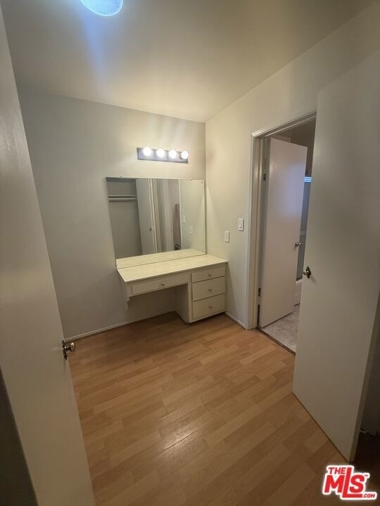 1166 Amherst Avenue - Photo 7