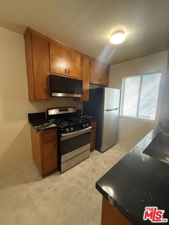 1166 Amherst Avenue - Photo 1