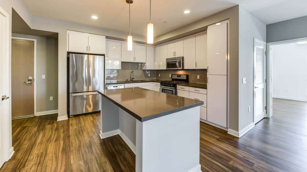 5900 Center Dr - Photo 5