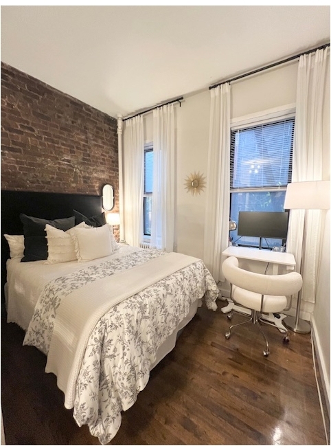 110 Thompson St - Photo 0