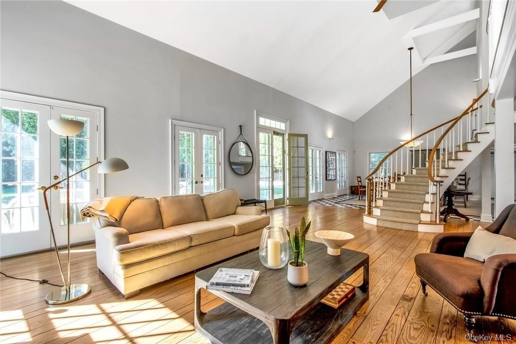 619 N Broadway - Photo 5