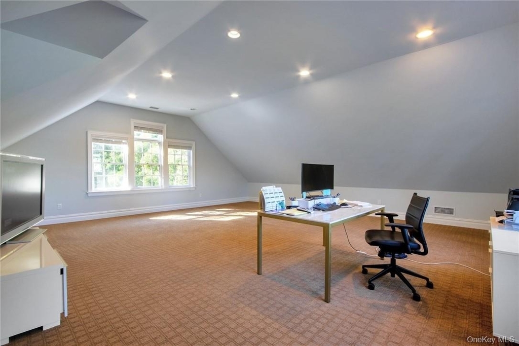 619 N Broadway - Photo 24