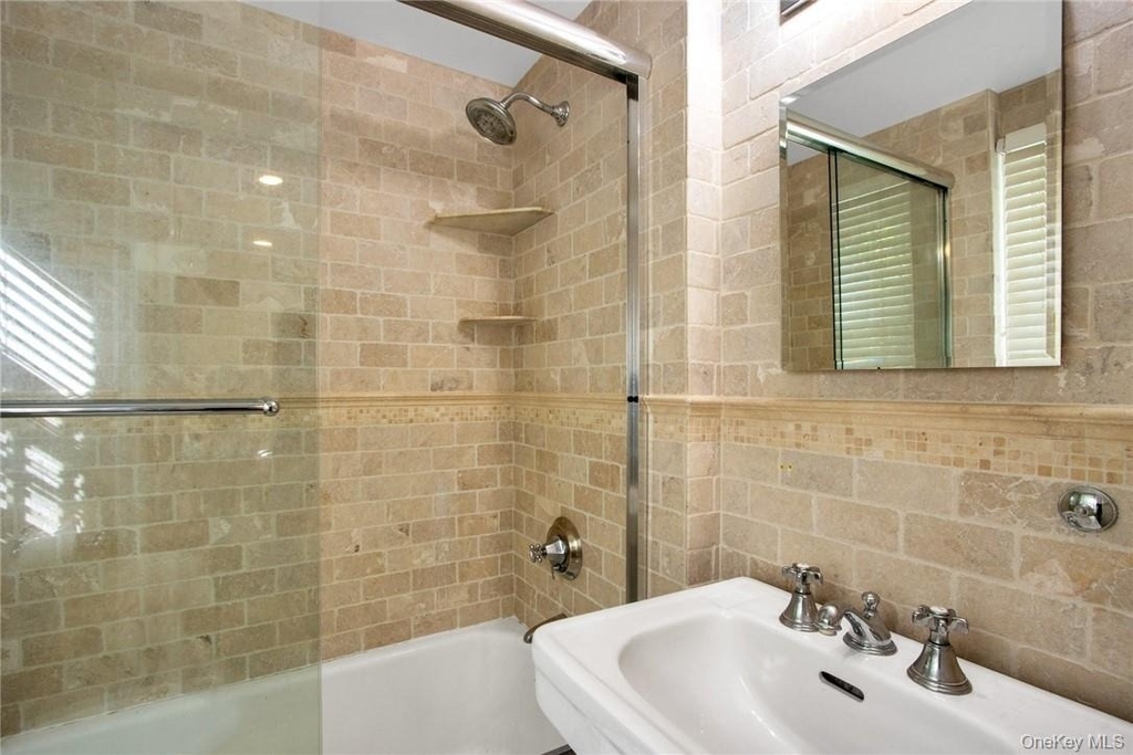 619 N Broadway - Photo 23